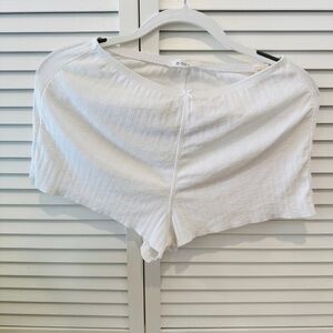 Doen Cream Women's Shorts